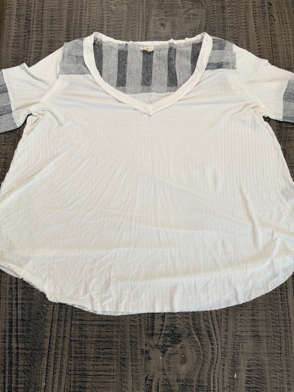POL White V-Neck Short 3/4 Sleeve Tee with Gray Striped Accents